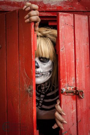 El Dia de los Muertos - Day of the Dead - (22) - Undead girl in a box.jpg